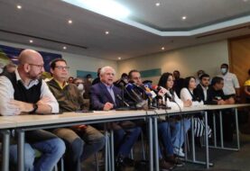 Oposición venezolana repudia las nuevas inhabilitaciones políticas contra sus dirigentes