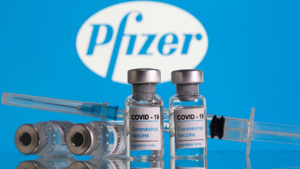 Pfizer afirma que es necesaria una cuarta dosis de la vacuna