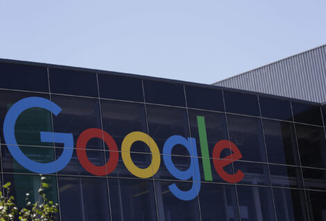 Rusia multa a Facebook y Google con miles de dólares