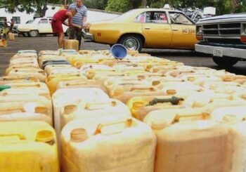 Colombia capacitará a vendedores de gasolina para que salgan de la ilegalidad
