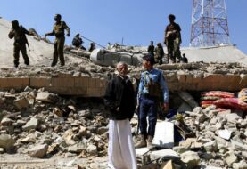 Mueren 36 soldados y policías yemeníes en un atentado terrorista en Adén