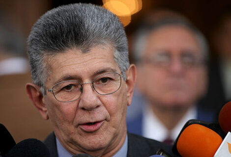 Henry Ramos Allup afirmó que el diálogo "ya no tiene sentido"