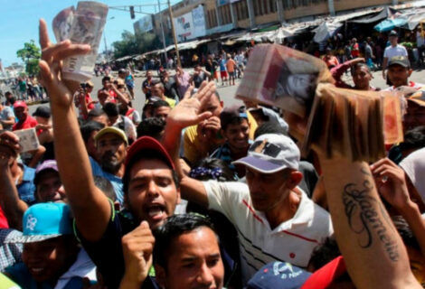 Al menos 3 muertos en disturbios por falta de dinero en efectivo en Venezuela