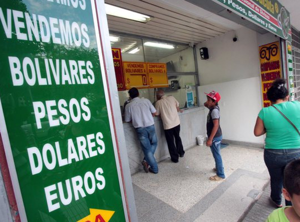 Maduro autoriza crear casas de cambio en estados fronterizos con Colombia