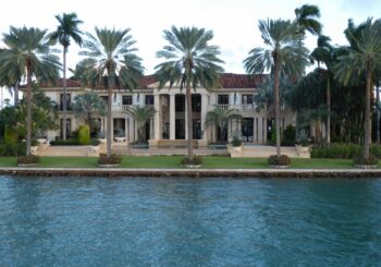 A la venta por 65 millones de dólares una mansión en una isla de Miami Beach