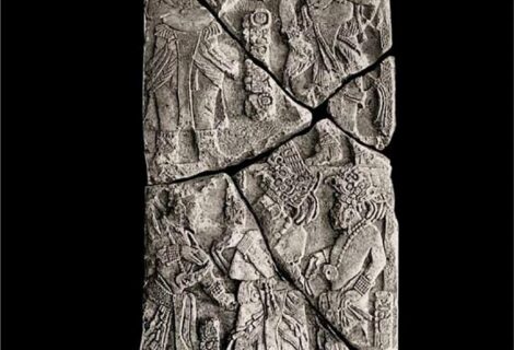 Estados Unidos devuelve a México fragmento arqueológico maya