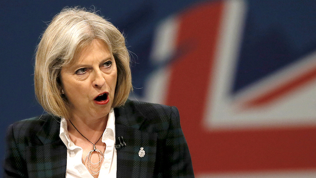 May condena sexismo de Trump pero subraya importancia de relación bilateral