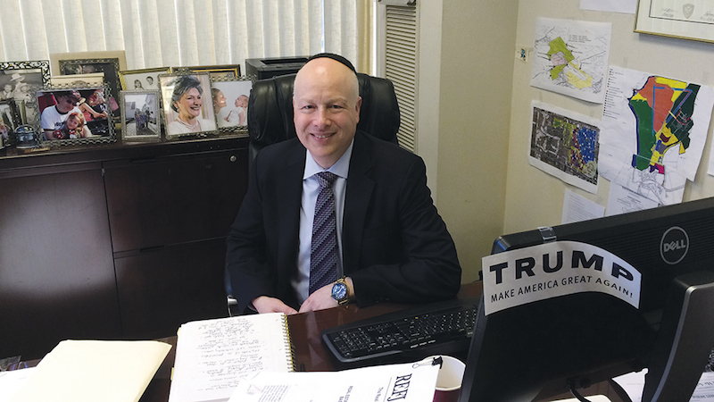 Trump nombra a su abogado como representante en negociaciones internacionales