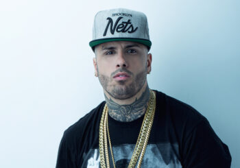 Nicky Jam resurge y  lanza "Fenix" su primer disco en diez años