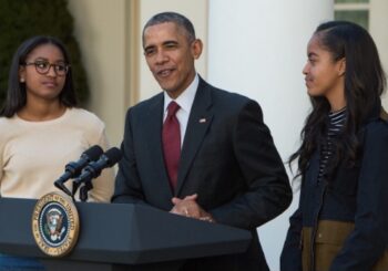 Obama pide unidad tras una campaña "divisiva" en su último Acción de Gracias