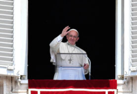El papa pide que Venezuela logre los pasos necesarios para acabar con tensiones
