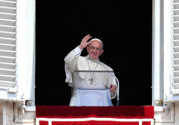 El papa pide que Venezuela logre los pasos necesarios para acabar con tensiones