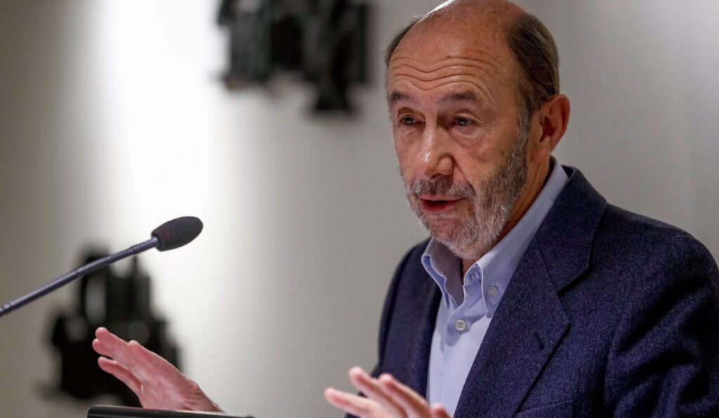 Fallece el exvicepresidente socialista español Alfredo Pérez Rubalcaba