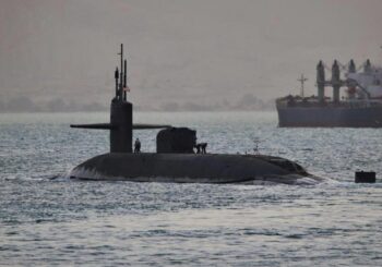 EE.UU. anuncia el envío de un submarino a Medio Oriente ante la escalada de tensiones