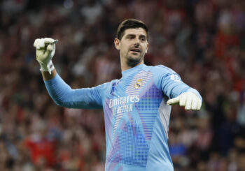 Courtois sufre un problema muscular y se someterá a pruebas el lunes