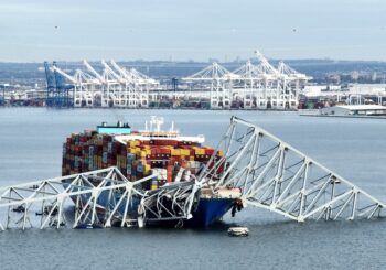Familiares de víctimas del colapso del puente de Baltimore demandan a la empresa del buque