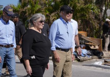 Biden anuncia ayuda de 612 millones de dólares para Florida por fenómenos naturales