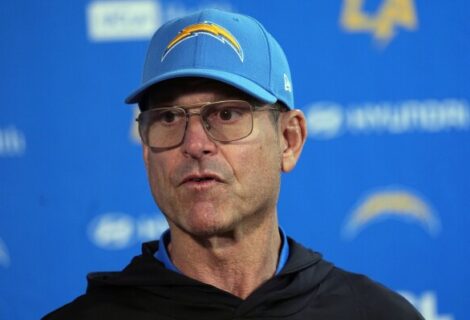 El entrenador de los Chargers usará monitor cardíaco para seguir los partidos de su equipo