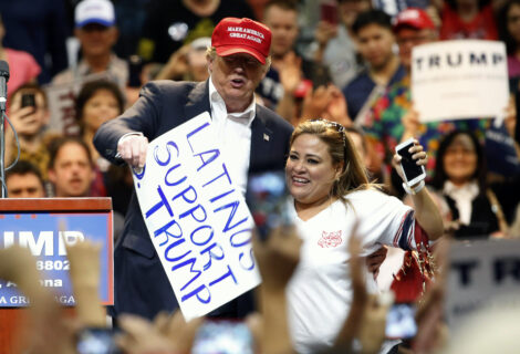 Según encuesta, ataques de Trump contra inmigrantes no favorecen a demócratas