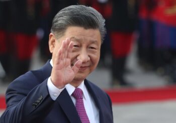 El presidente de China es recibido con los máximos honores en Palacio de Gobierno de Lima