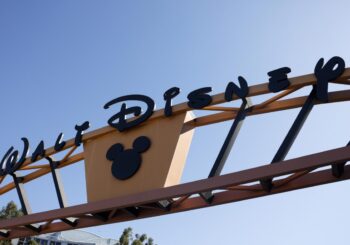 Disney gana 4.972 millones de dólares en 2024, un 111 % más interanual