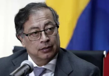 Petro evalúa quién asistirá a investidura de Maduro, a la que inicialmente irá embajador