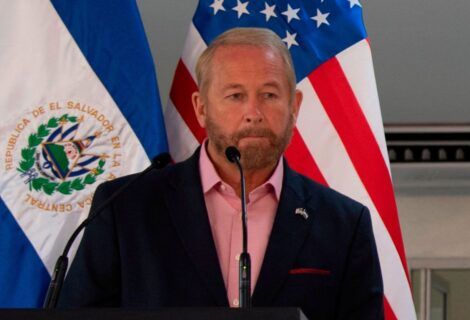 Trump elige a Ronald Johnson, exembajador en El Salvador, como embajador en México