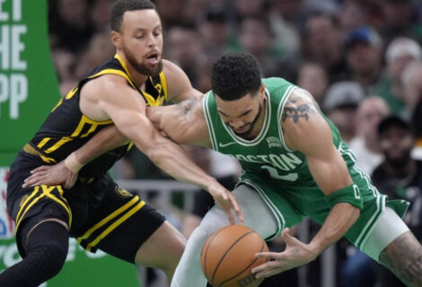 Los Celtics arrollan a los Warriors en tres cuartos