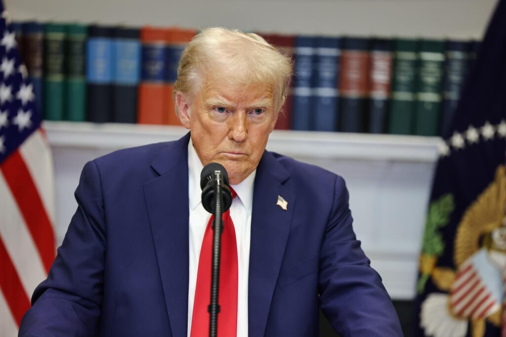 Candidato de Ecuador pide a Trump proteger y no deportar a los migrantes ecuatorianos