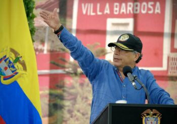 Petro afirma que hay una "fuerza extranjera" detrás de la violencia en el Catatumbo