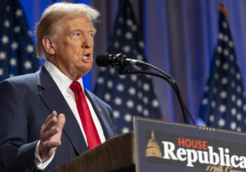 Trump planea implantar los aranceles del 25 % a México y Canadá el 1 de febrero
