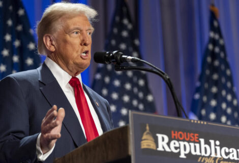 Trump planea implantar los aranceles del 25 % a México y Canadá el 1 de febrero