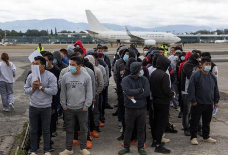 Guatemala recibe los primeros cuatro vuelos de deportación desde EE.UU. de 2025