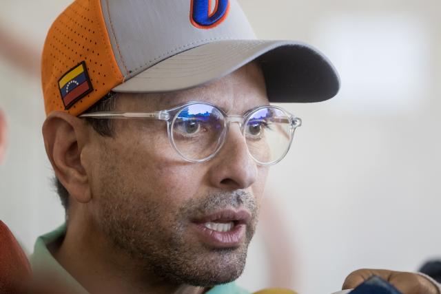 El opositor Capriles considera «inhumano» acusar de «criminales» a los venezolanos con TPS