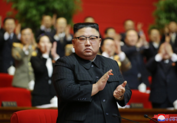 Kim Jong-un llama a fortalecimiento nuclear después de que Trump dijera que busca dialogar