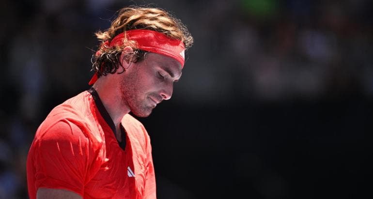 Batacazo de Tsitsipas en Melbourne