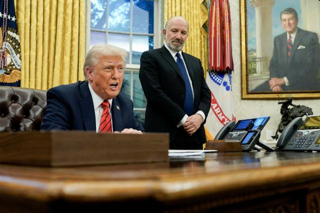 Trump firma los aranceles del 25 % a las importaciones de aluminio y acero estadounidenses