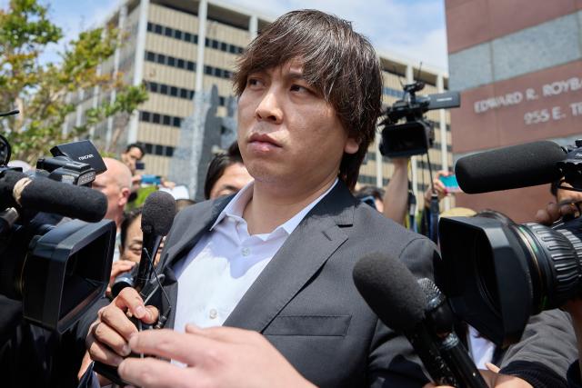 Condenan al extraductor de Ohtani a 57 meses de cárcel por robar casi 17 millones dólares
