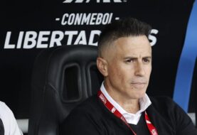 El uruguayo Peirano deja de ser técnico de Santa Fe tras eliminación en Copa Libertadores