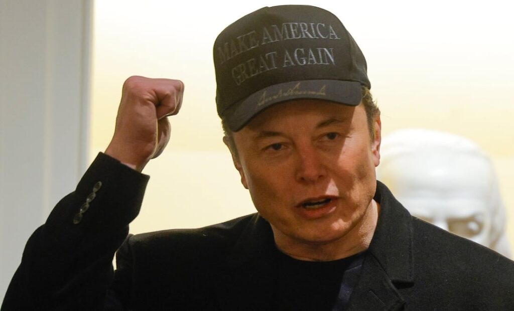 Trump firma una orden ejecutiva que da más poder a Musk para recortar el gasto público