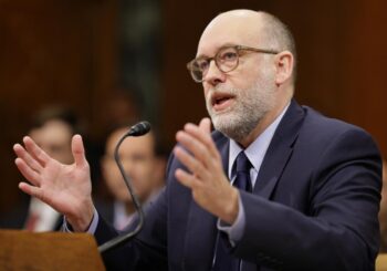 El Senado de EE.UU. confirma a Russell Vought como director de la OMB