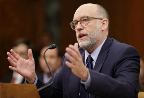 El Senado de EE.UU. confirma a Russell Vought como director de la OMB