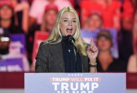 El Senado de EE.UU. confirma a Pam Bondi como fiscal general del Gobierno de Trump