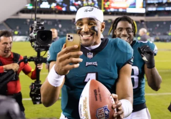 Hurts, campeón con los Eagles, afirma que la derrota en el Super Bowl LVII cambió su alma