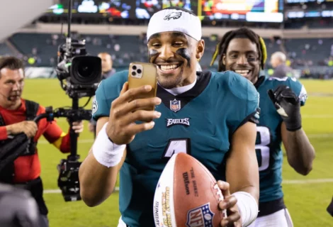Hurts, campeón con los Eagles, afirma que la derrota en el Super Bowl LVII cambió su alma
