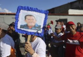 Maduro dice que la "revolución está viva" en el 12 aniversario de la muerte de Hugo Chávez